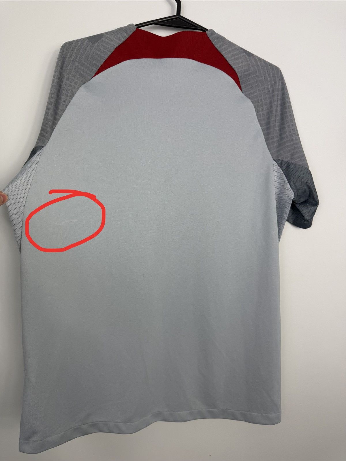 Nike Nike Liverpool FC 2023/2024 Soccer Jersey Size US L / EU 52-54 / 3 - 6 Thumbnail