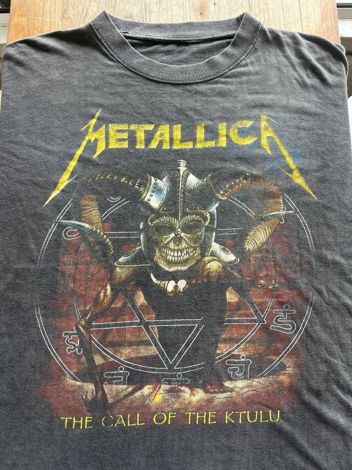Band Tees Vintage METALLICA The Call Of The Ktulu ( EU )Tshirt Size US L / EU 52-54 / 3 - 4 Thumbnail