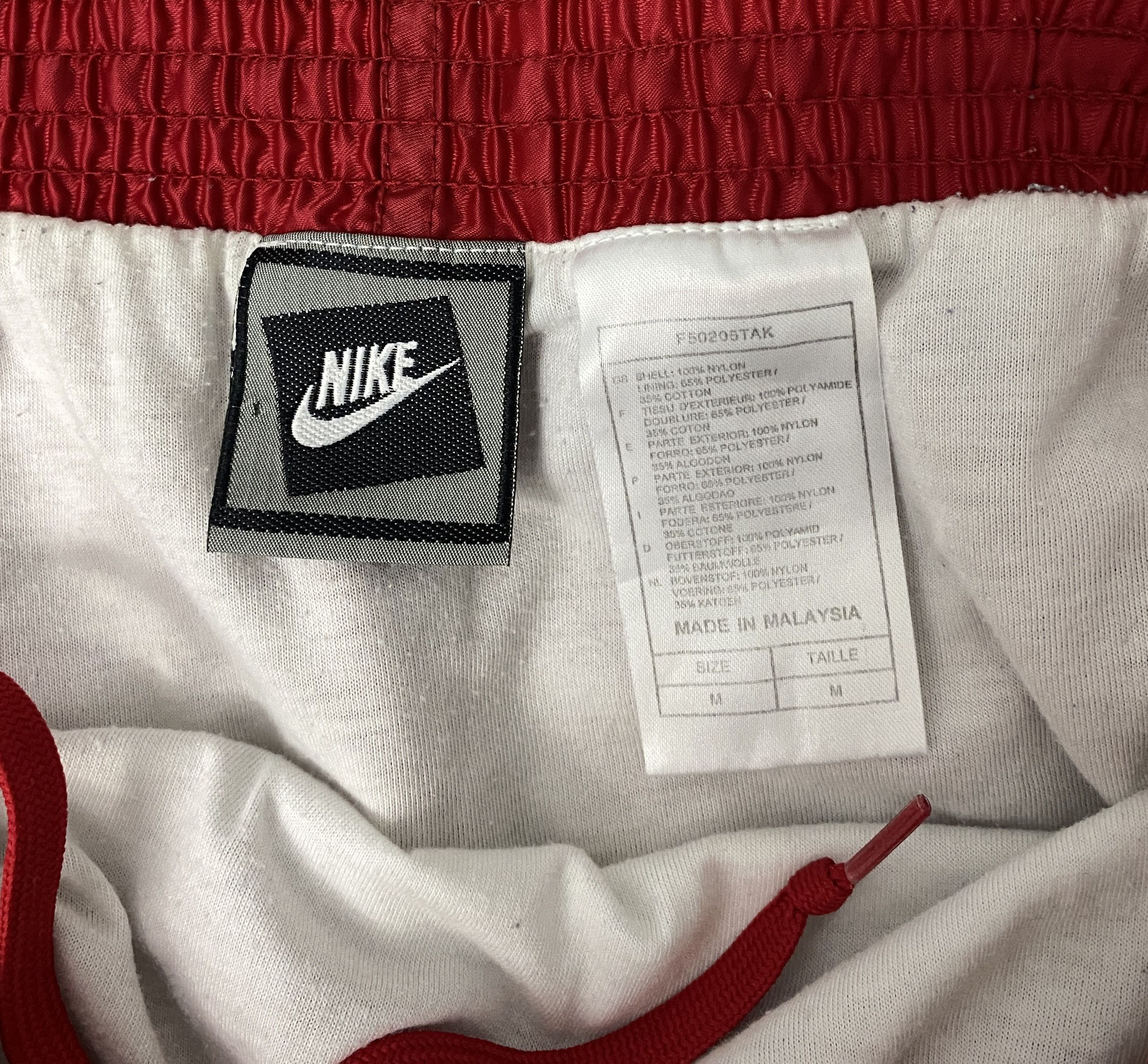 Nike 90s Retro Nike Nylon Shorts Athletic Running Red Logo Size M Size US 34 / EU 50 - 6 Thumbnail