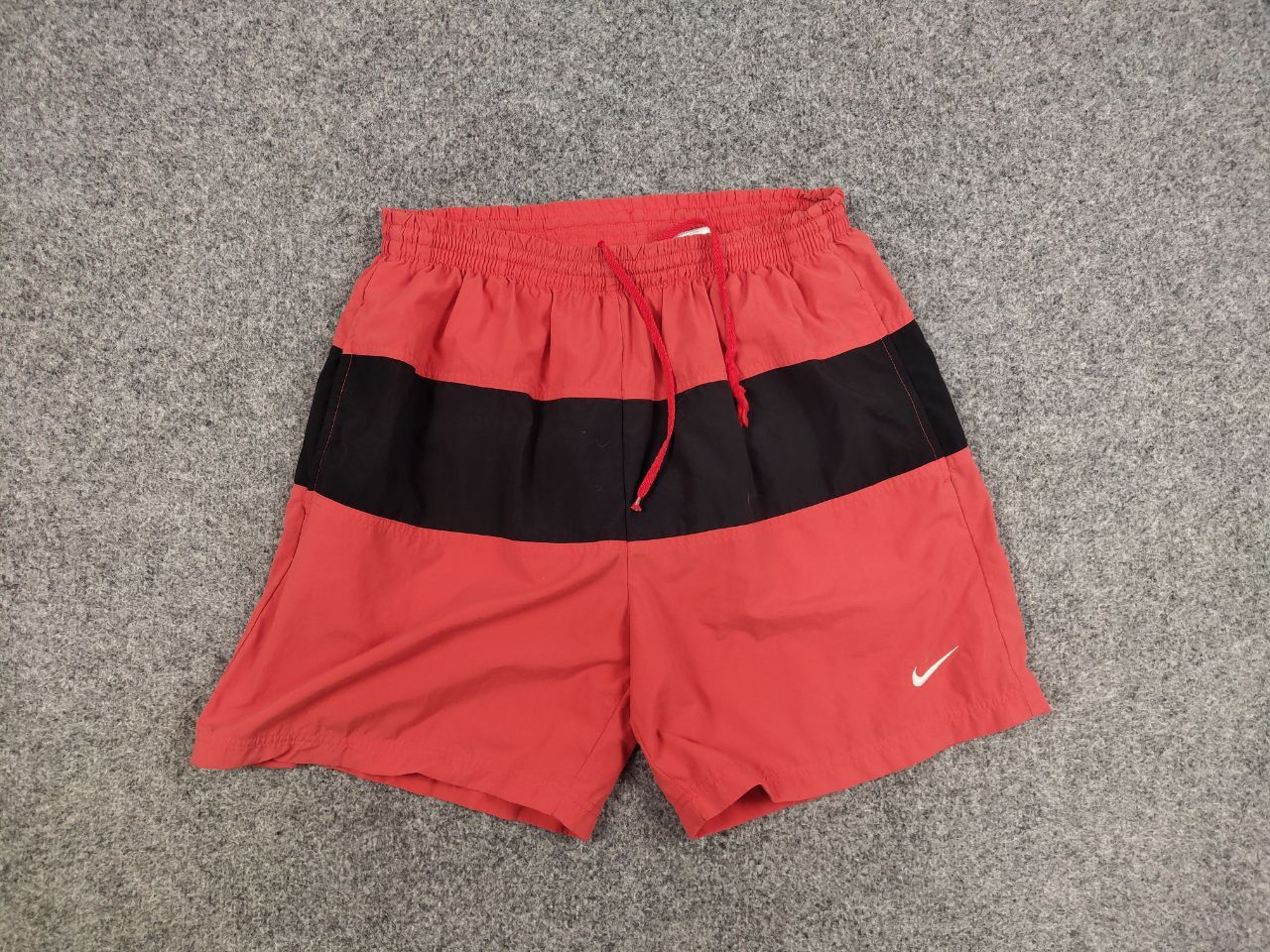 Nike Vintage 90's Nike Big Swoosh Nylon Red Black Casual Shoes Size US 34 / EU 50 - 5 Thumbnail