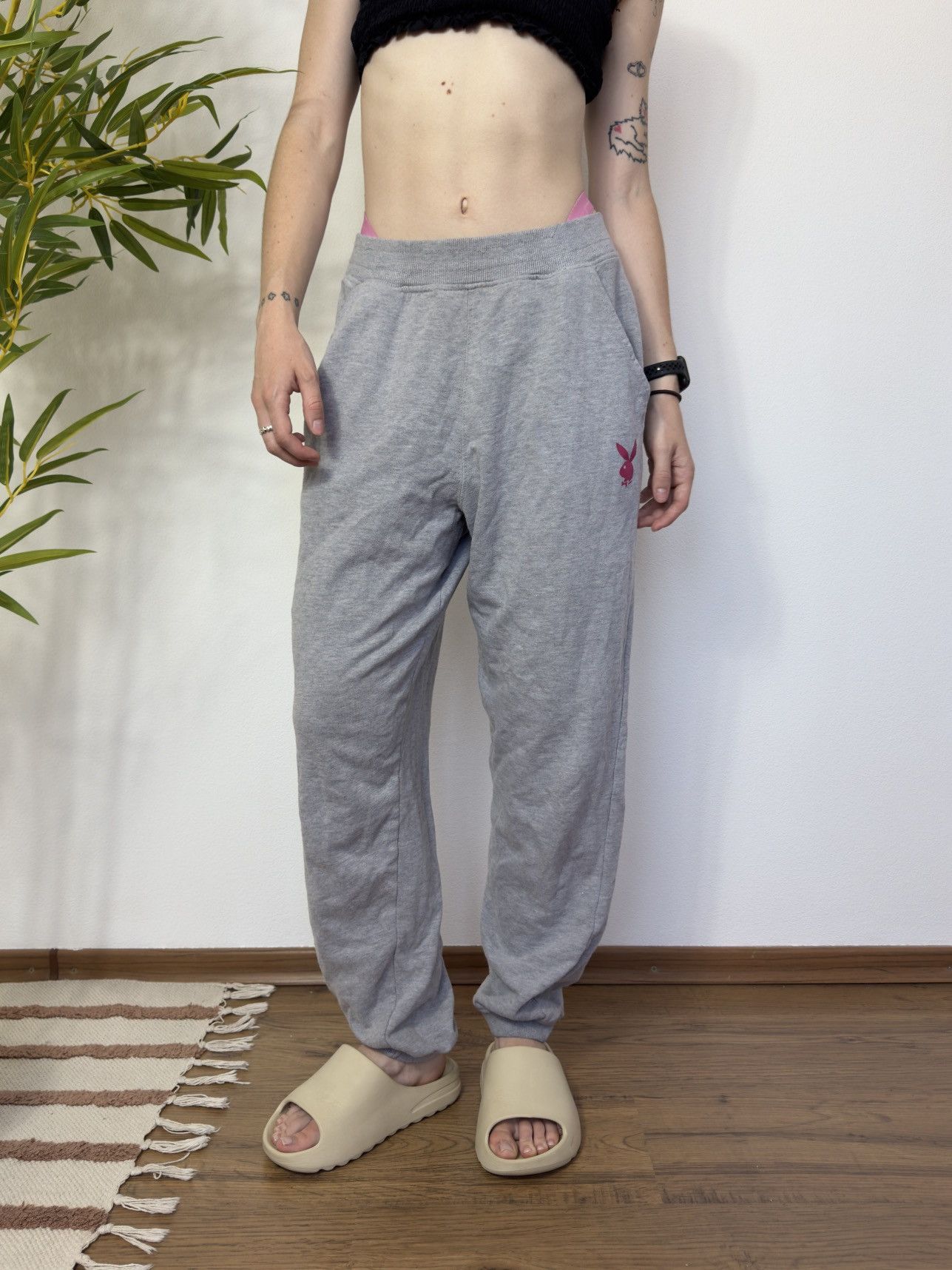 Playboy PLAYBOY CUTE BIG LOGO SWEATPANTS Size 27" / US 4 / IT 40 - 4 Thumbnail