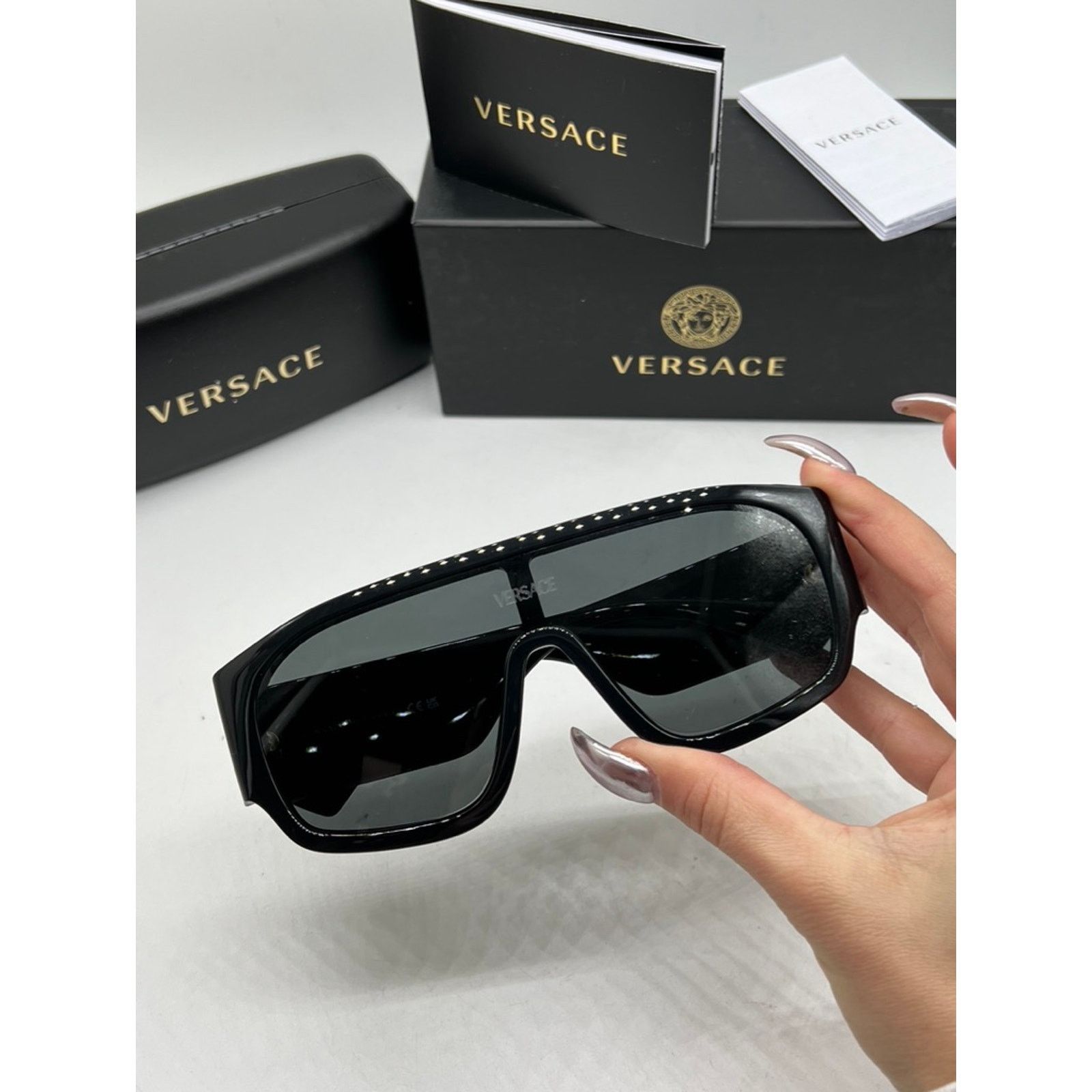 Versace NEW Versace VE4439 Mask Sunglasses in Black $414 Size ONE SIZE - 4 Thumbnail