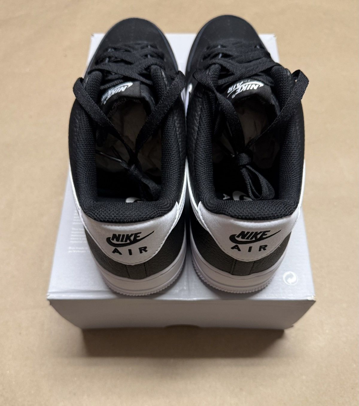 Nike Nike Air Force 1 ‘07 Low AF1 Black White Tumbled Men’s sz 11 Size US 11 / EU 44 - 4 Thumbnail