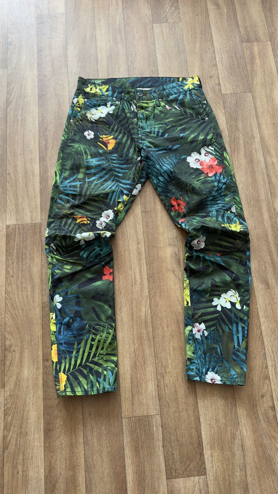 G-Star G-Star Raw 5622 3D Tapered Floral Tropical Print Pants Size US 32 / EU 48 - 2 Thumbnail