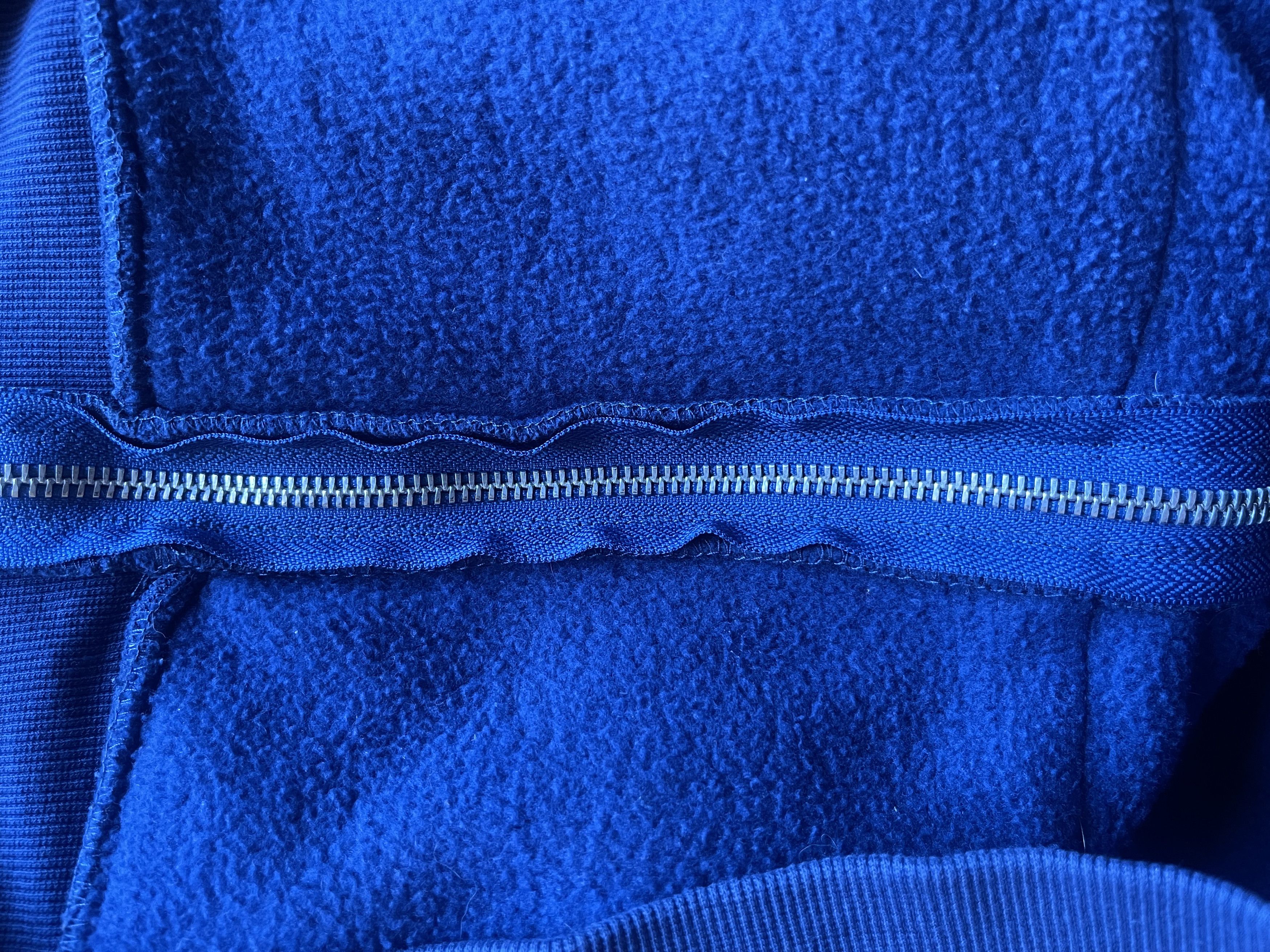 “NY NOODLE AKIMBO Zip Up Hoodie