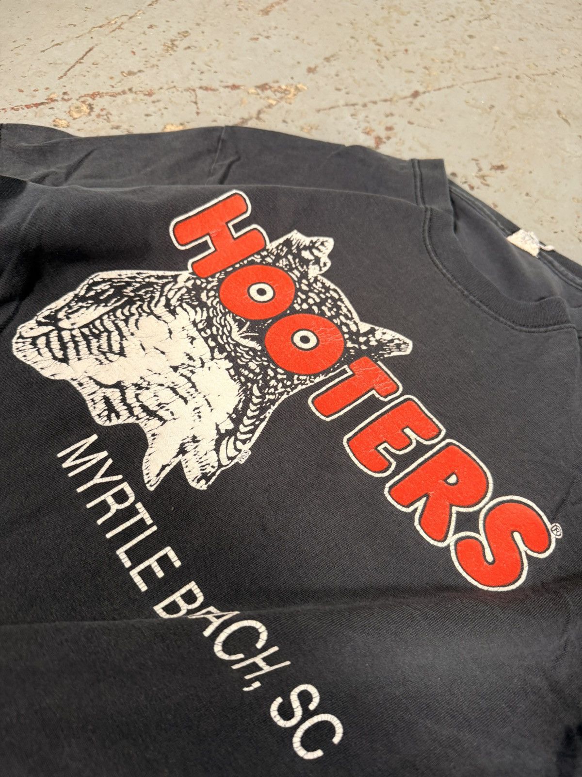 Vintage Vintage Hooters Myrtle Beach Tee Size US XL / EU 56 / 4 - 4 Thumbnail