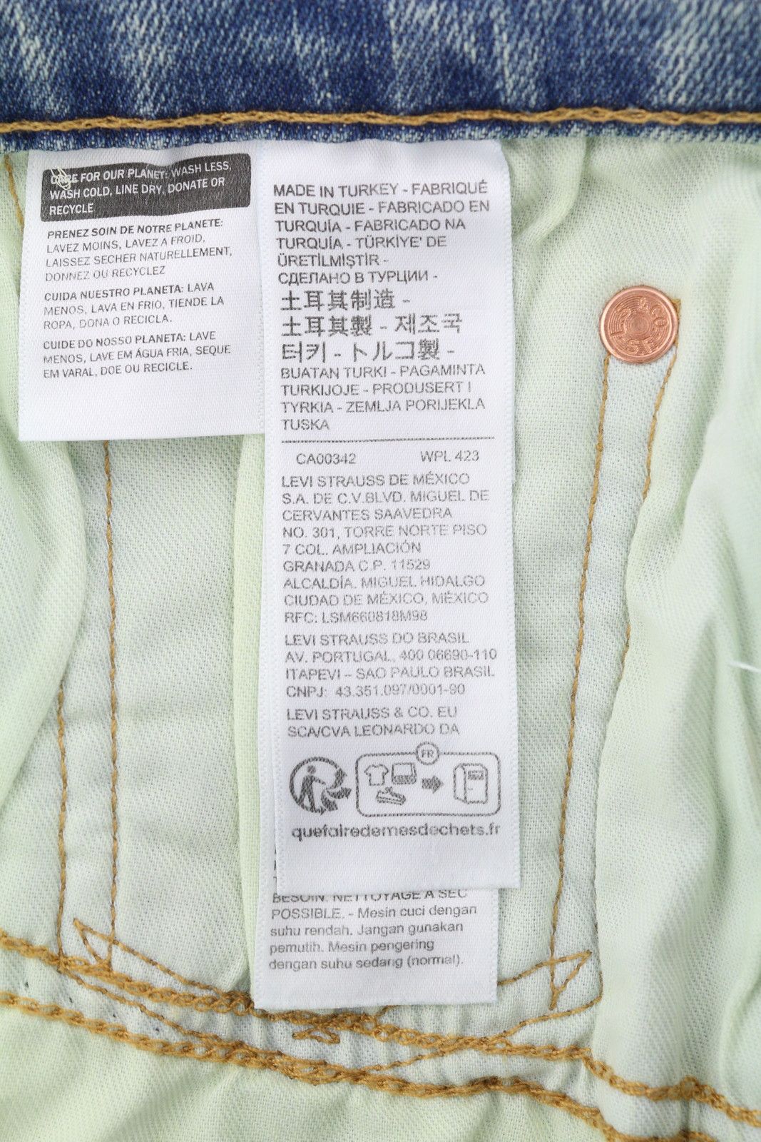 Levi's 502 W33/L30 Taper Zip Faded Blue Denim Jeans 87089 Size US 33 - 8 Thumbnail