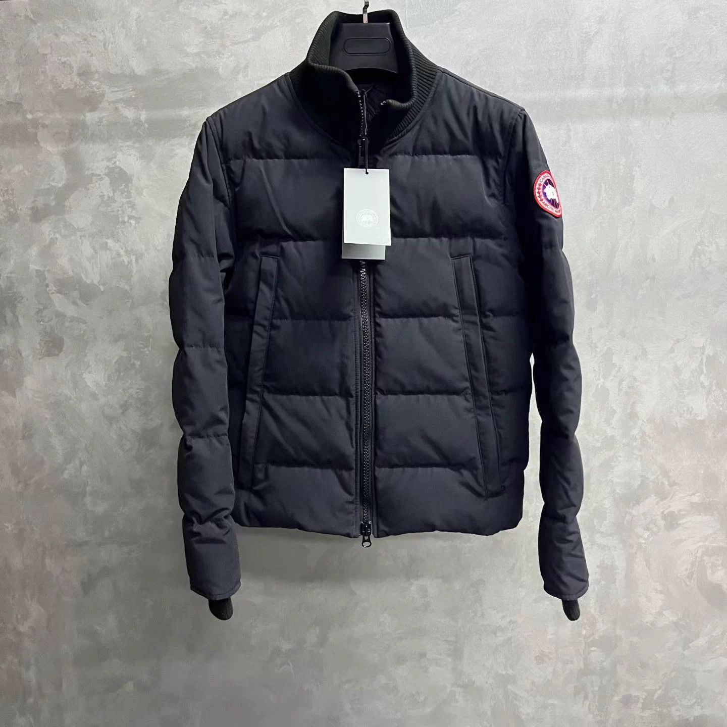 Canada Goose Canada Goose Navy Red Label Short Quilted Puffer S Size US S / EU 44-46 / 1 - 1 Thumbnail