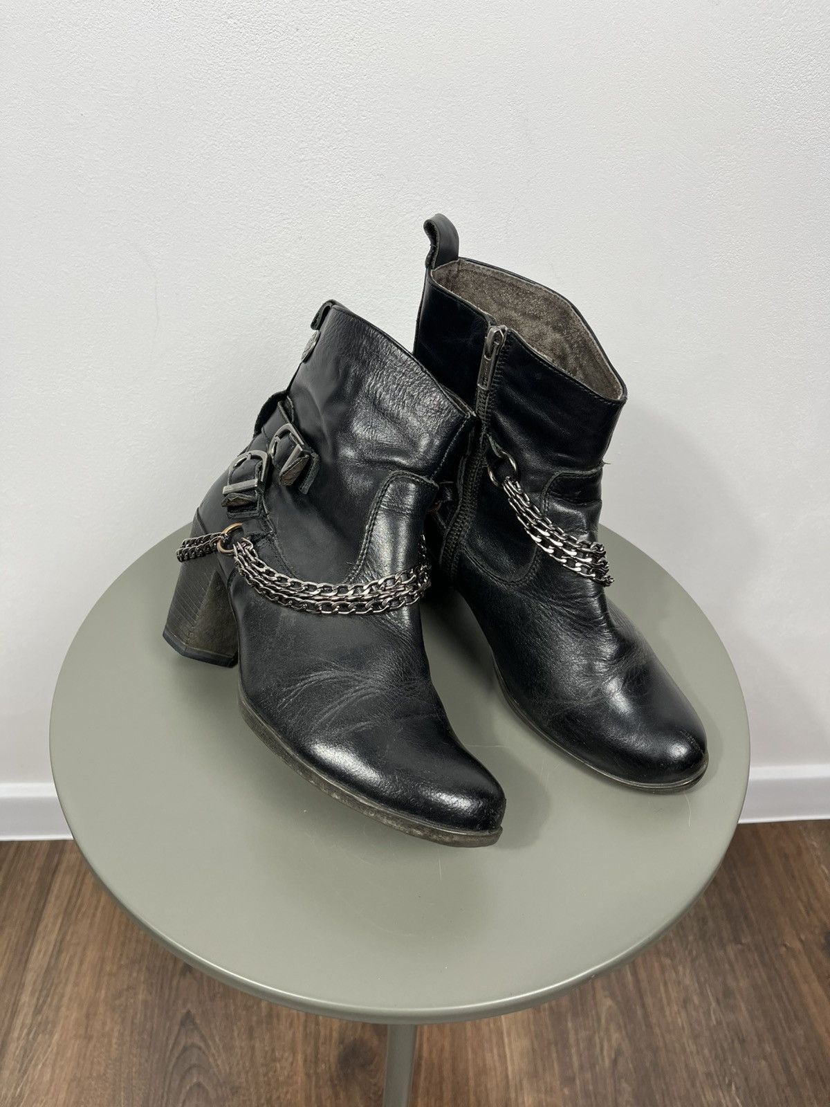 Other Rock Rebel Black Chain Zip Ankle Boots Womens EU 39 Size US 8 / IT 38 - 1 Thumbnail
