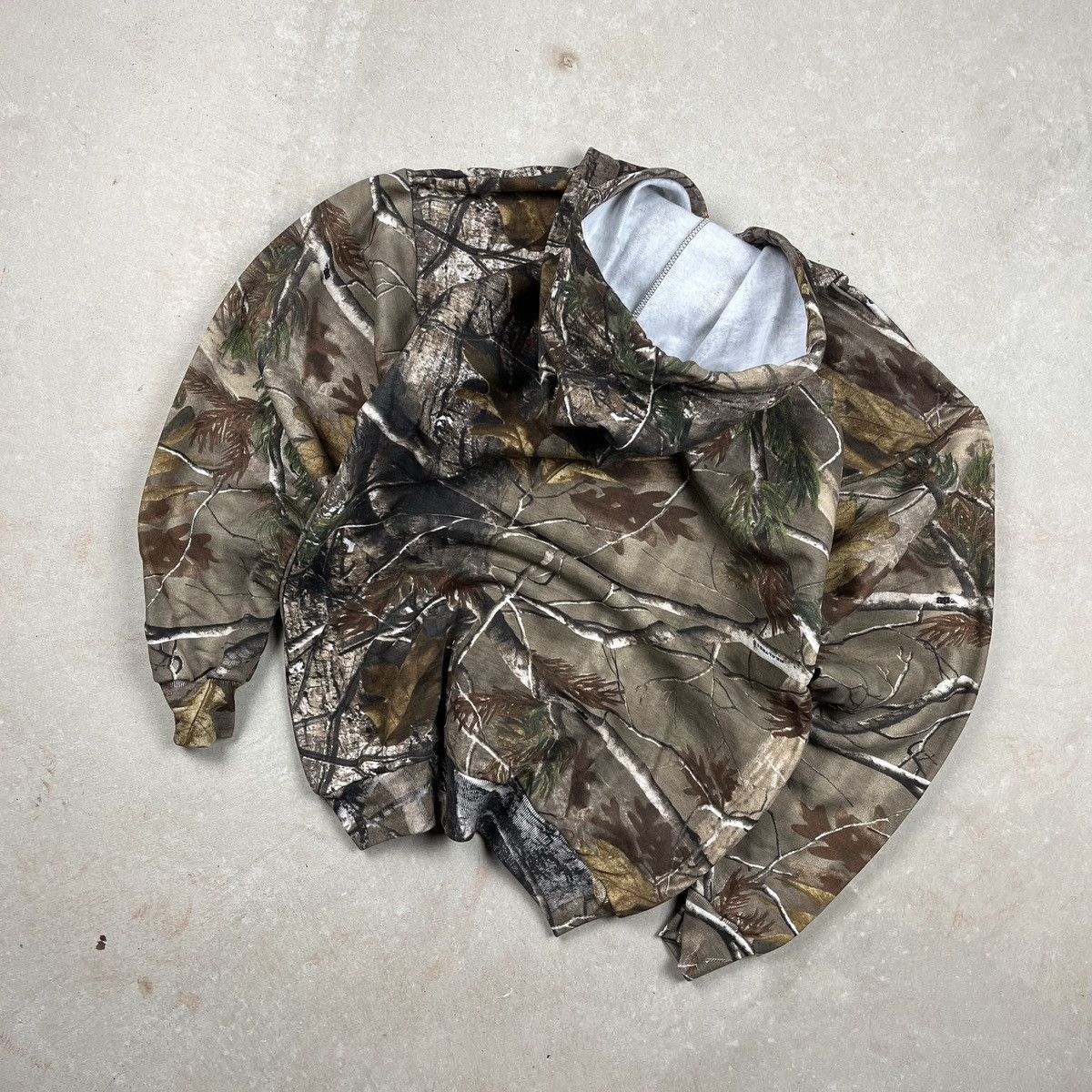 Vintage y2k Realtree Camo Essential Hoodie Medium Size US M / EU 48-50 / 2 - 3 Thumbnail