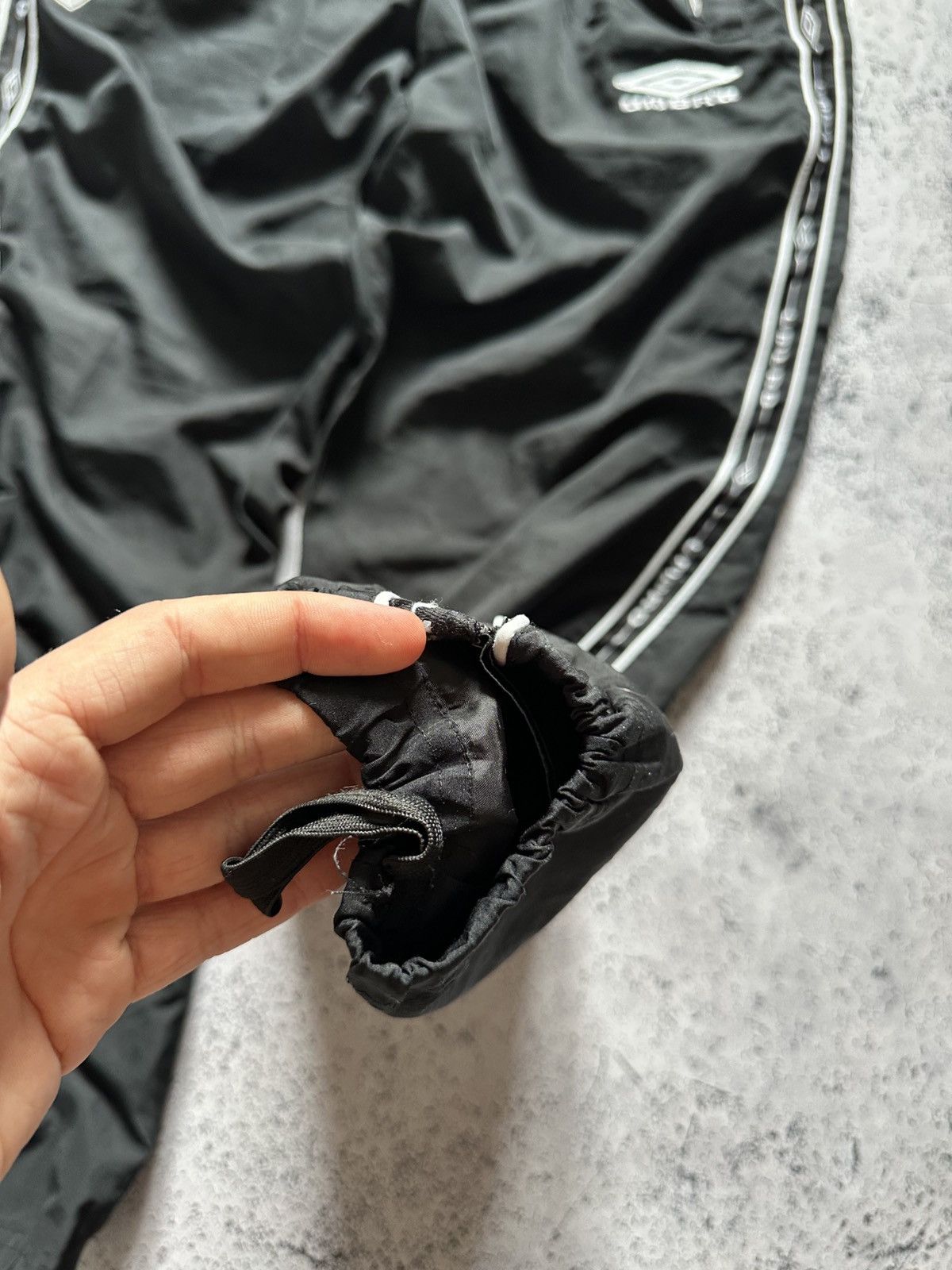 Umbro × Vintage Vintage Umbro Football Track Pants Monogram Lampas Y2K USA Size US 34 / EU 50 - 5 Thumbnail