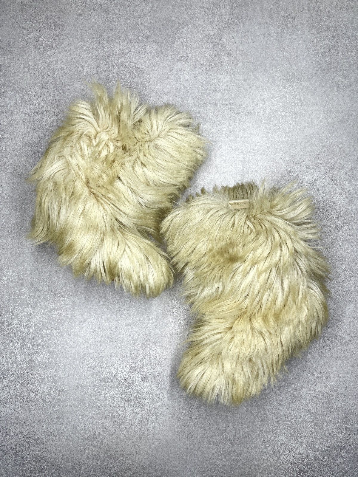 Vintage Vintage Oscar Sport Full Fur Boots Moon Boot Yeti Roxy Size US 9.5 / IT 39.5 - 1 Thumbnail