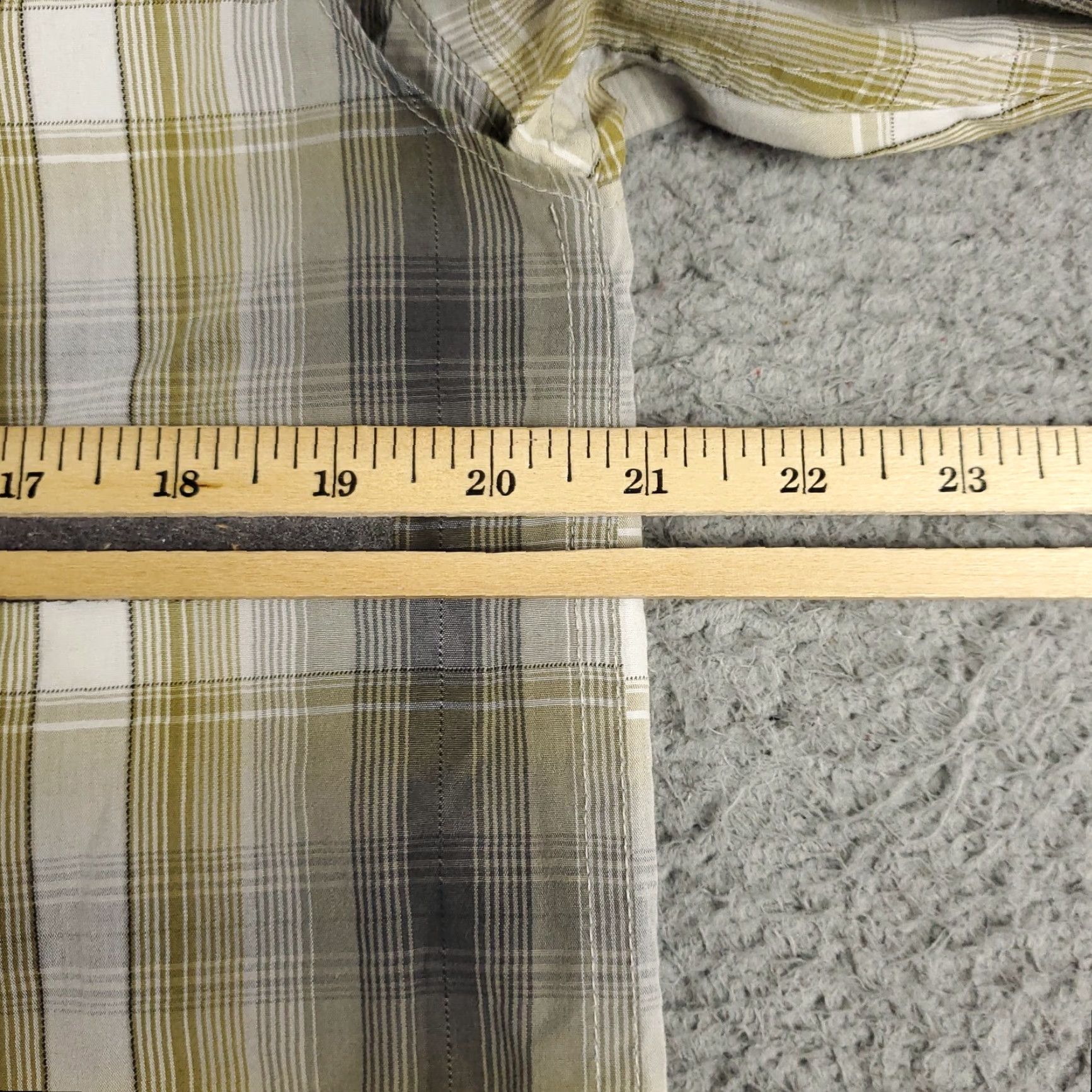 Vintage Columbia Button-Up Shirt Mens Small Beige Plaid Long Sleeve Casual All Seasons Size US S / EU 44-46 / 1 - 5 Thumbnail