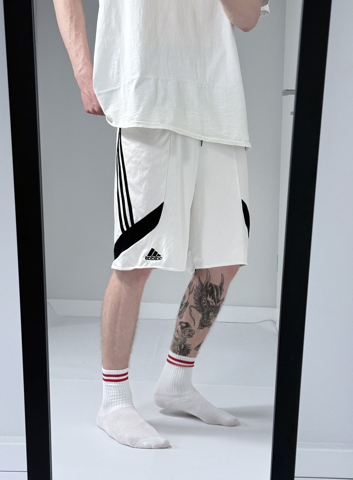 Adidas Vintage Adidas Y2K streetwear sportswear shorts Size US 32 / EU 48 - 6 Thumbnail