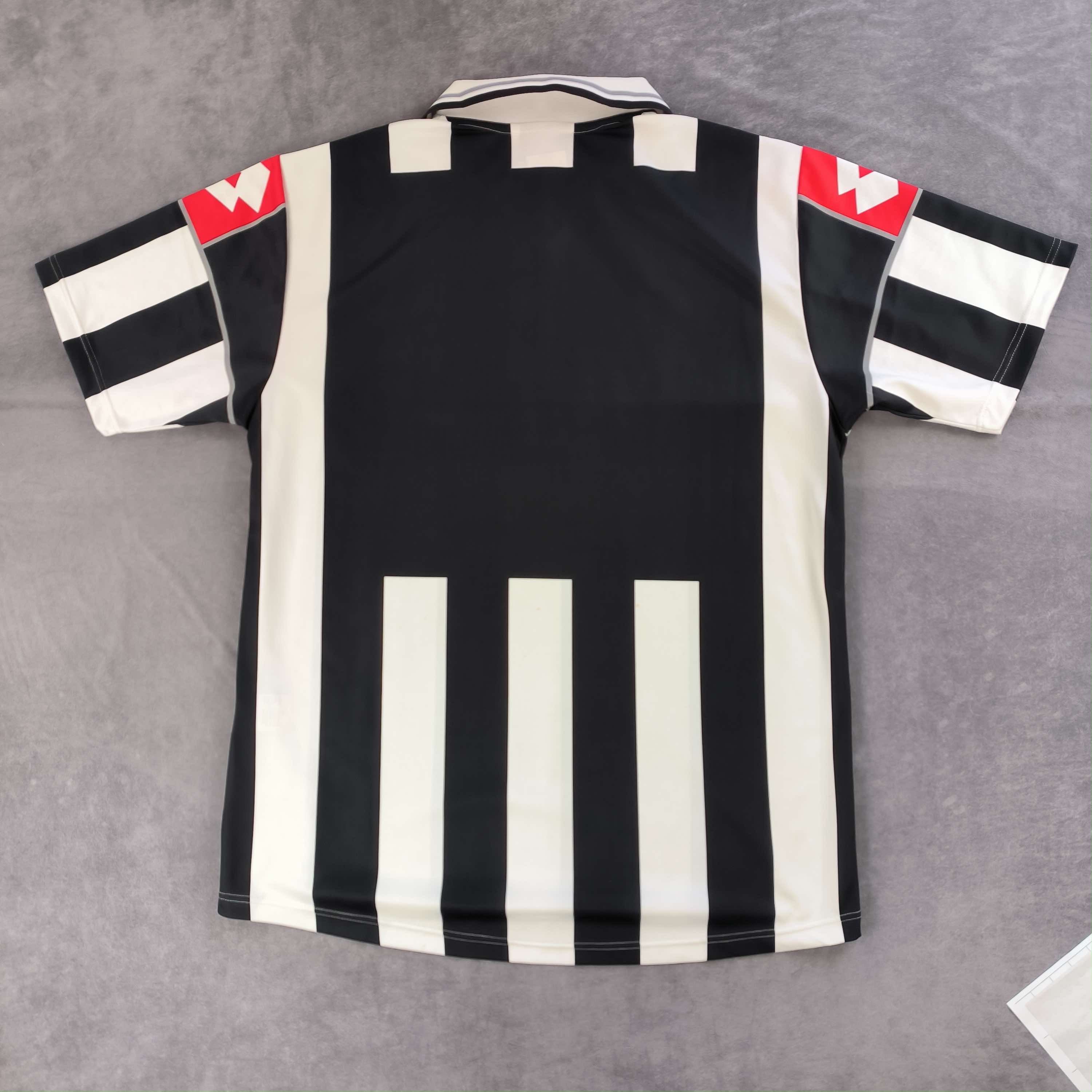 Lotto Sport Juventus 2001-02 Lotto home football jersey shirt size XL Size US XL / EU 56 / 4 - 2 Thumbnail