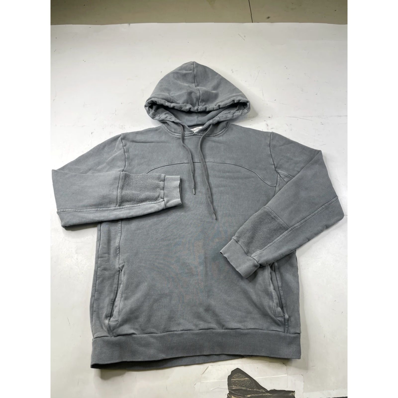 Bolongaro Trevor Trevor Bolongaro Hooded Sweatshirt Pullover Hooded Jumper Terry Mens Small Gray Pullover Hooded Sweatshirt Jumper Mens S Gray Terry No rips or stains Size US S / EU 44-46 / 1 - 2 Thumbnail