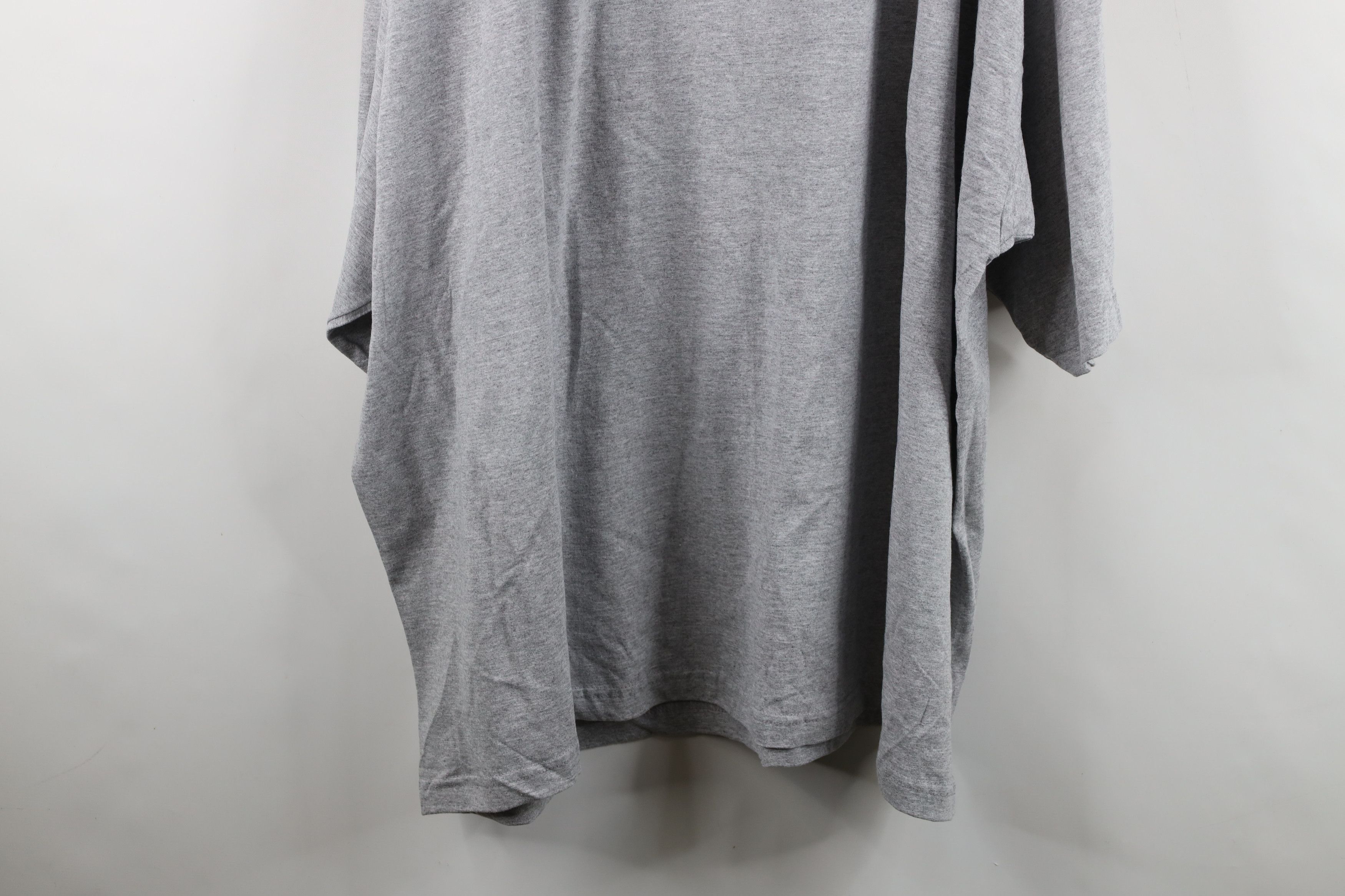 Vintage Vintage 90s Streetwear Short Sleeve T-Shirt Heather Gray Size US XXL / EU 58 / 5 - 11 Thumbnail