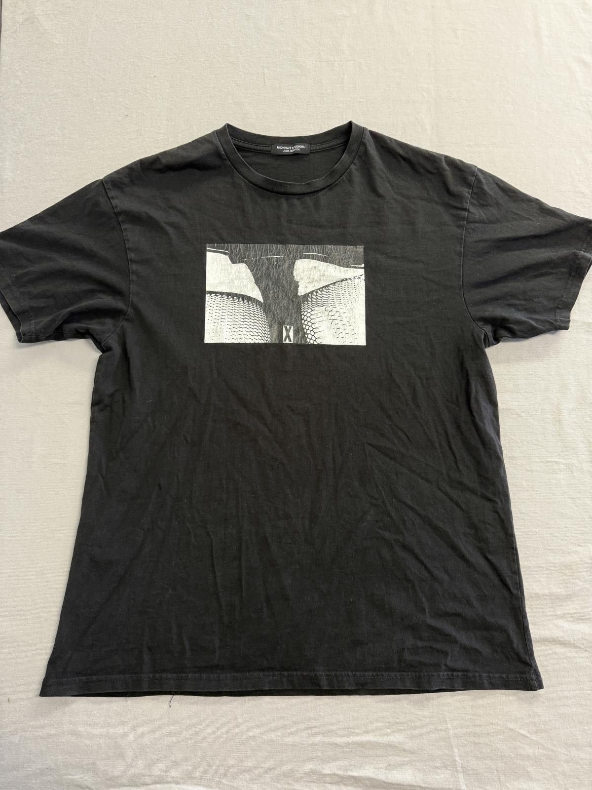 Midnight Studios Midnight Studios T-shirt Julia Gorton Safety Pin Fish Nets L Size US L / EU 52-54 / 3 - 1 Thumbnail
