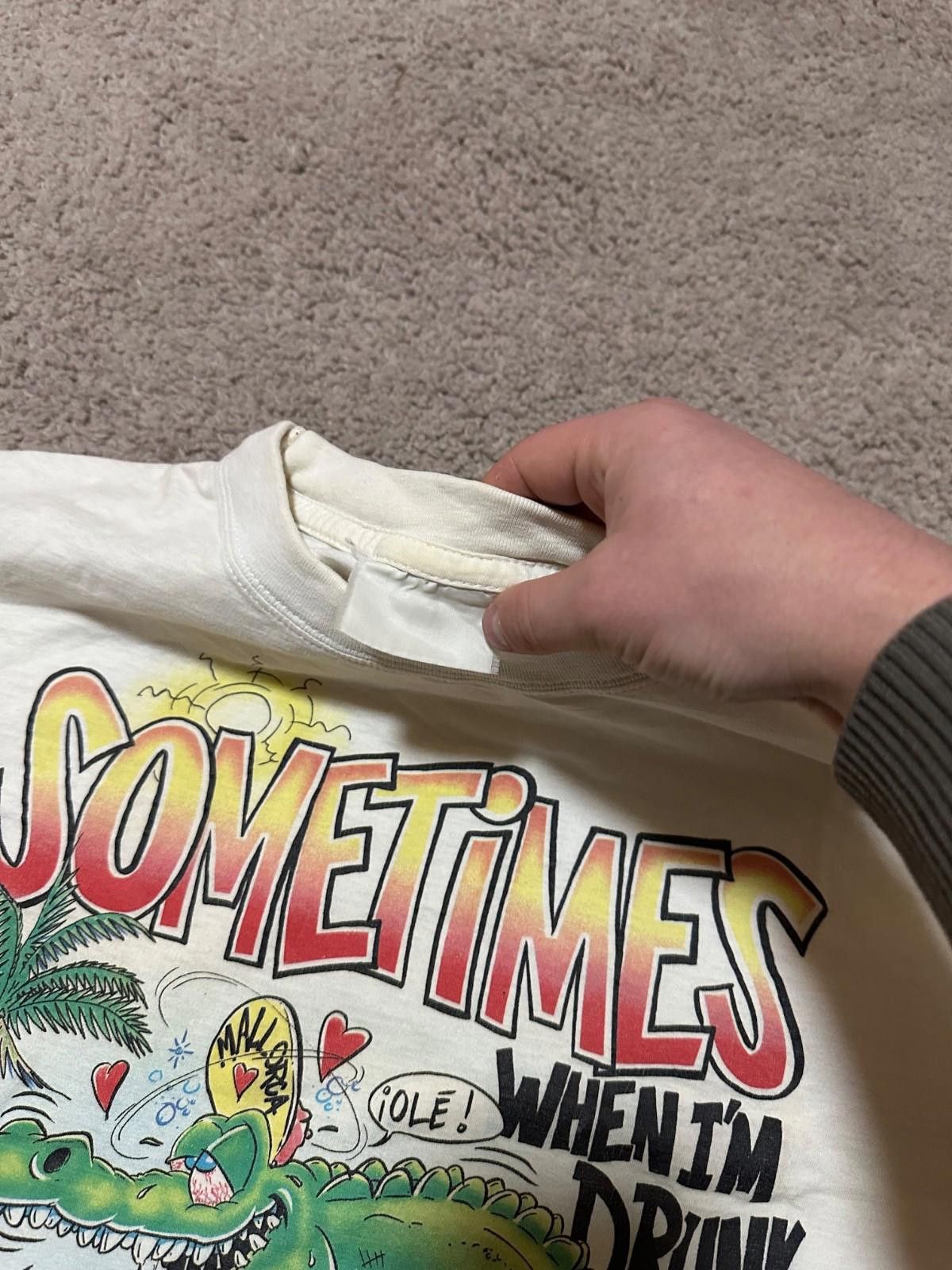 The Unbranded Brand Vintage Vintage 90s Sex Porno Crocodile Funny Humor T-shirt Size US L / EU 52-54 / 3 - 5 Thumbnail