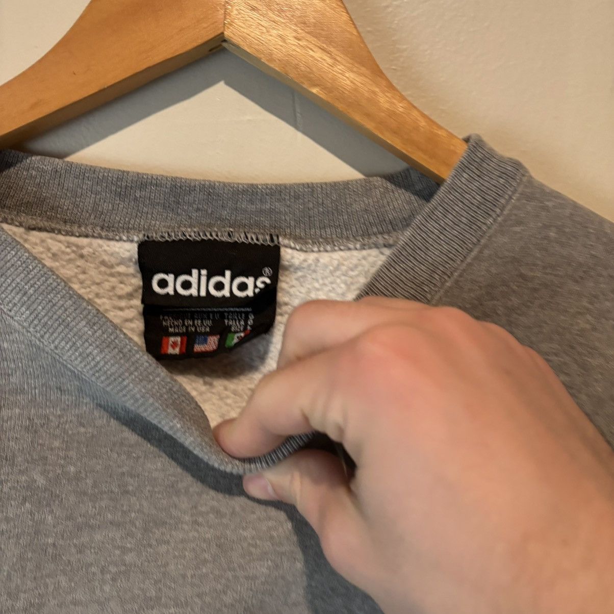 Adidas Vintage Adidas 90s Mens Trefoil Crew Neck Embroidered Size US L / EU 52-54 / 3 - 2 Thumbnail