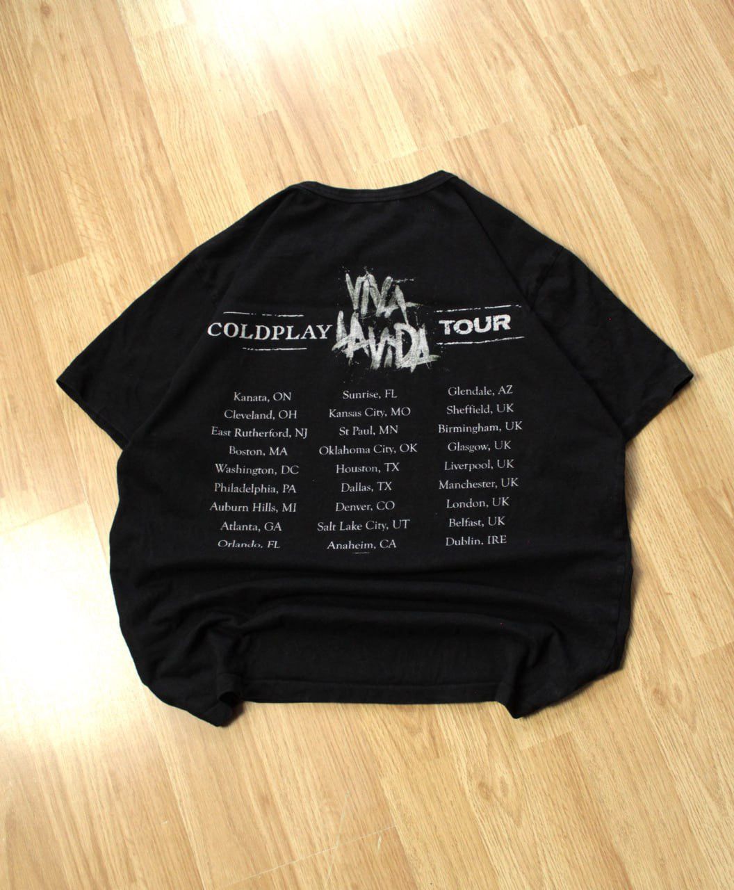 Band Tees 🔥 2008 COLDPLAY Viva La Vida Rock Band Tour T Shirt Size US M / EU 48-50 / 2 - 3 Thumbnail