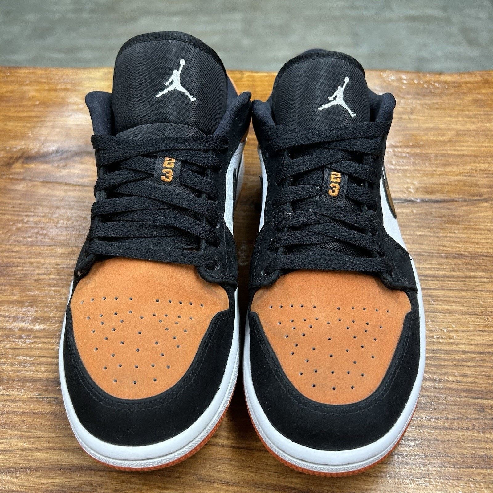 Jordan Brand Size 9 - Air Jordan 1 Low Shattered Backboard Lightly Worn Size US 9 / EU 42 - 2 Thumbnail