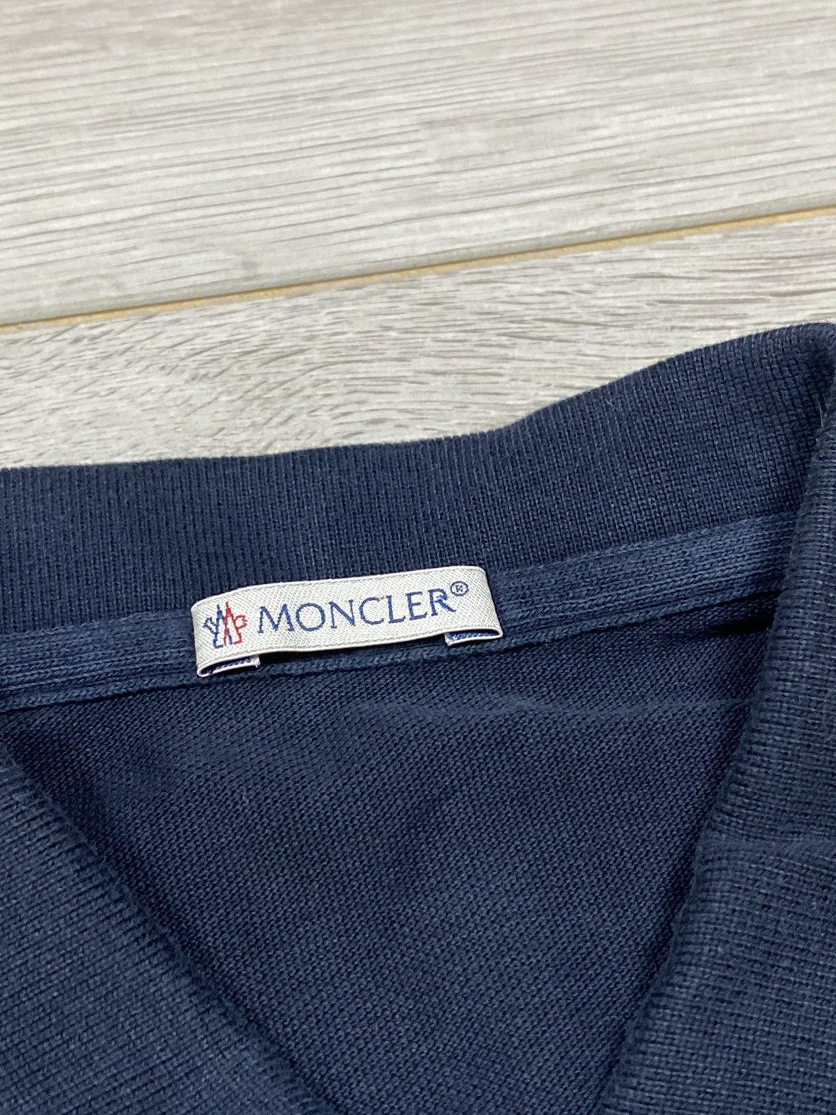 Moncler Moncler 🇫🇷 France neck logo polo t-shirt three buttons Size US M / EU 48-50 / 2 - 5 Thumbnail