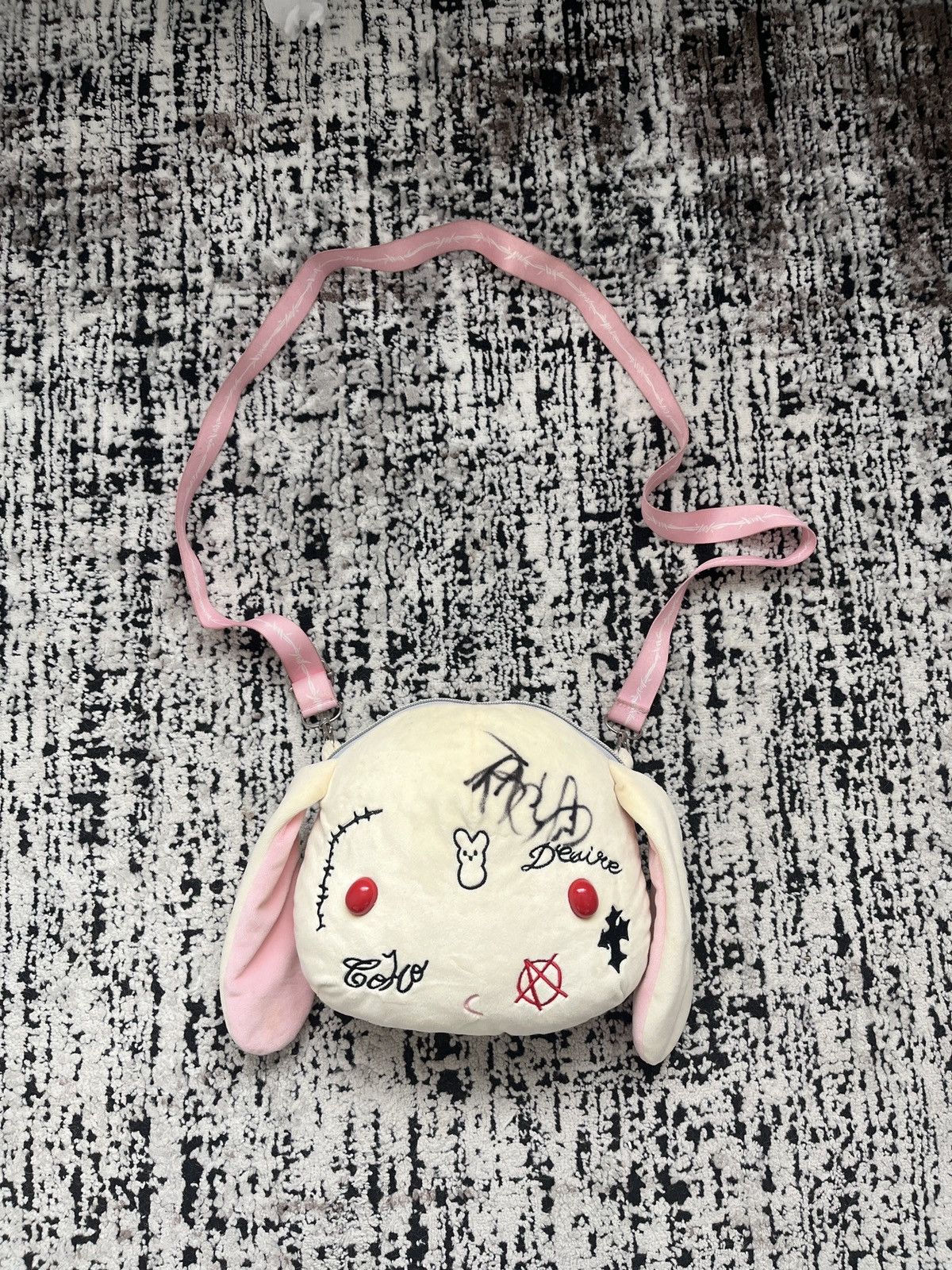 GOTHBOICLIQUE × Lil Peep Lil Tracy Bunny Bag *Signed* Size ONE SIZE - 2 Thumbnail