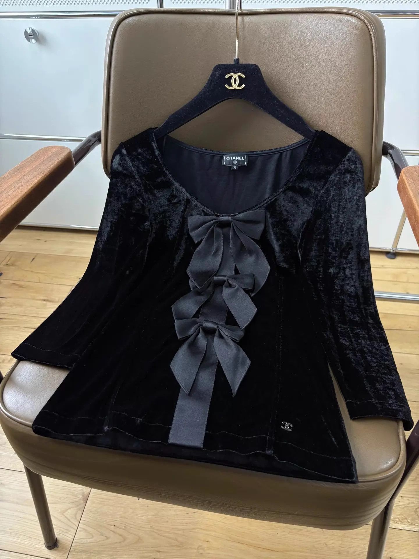 Chanel Chanel 25K Women's Black Velvet Bow 3/4Sleeve Top 36 Size XS / US 0-2 / IT 36-38 - 3 Thumbnail