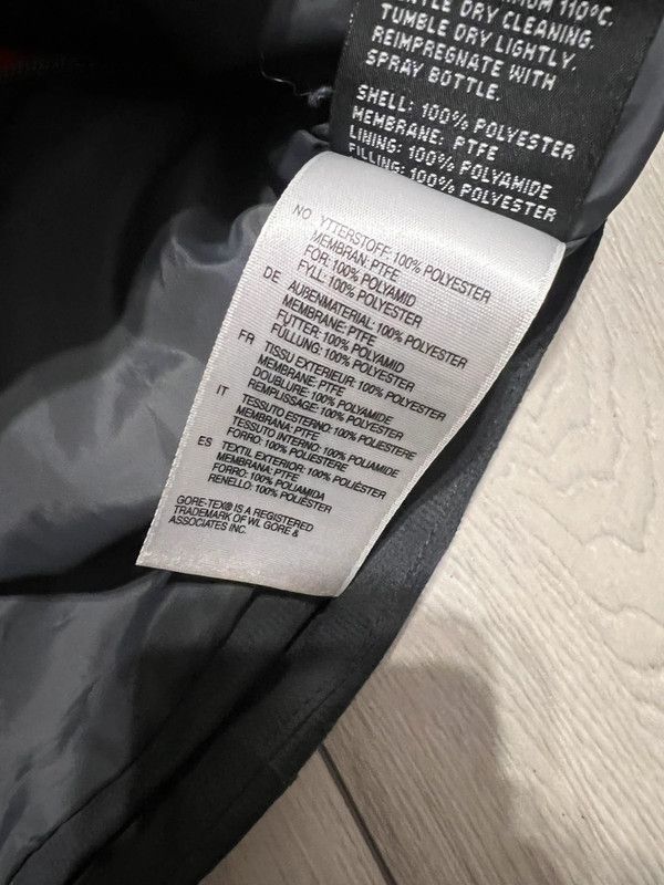 Norrona jacket Norrona Roldal GoreTex M Size US M / EU 48-50 / 2 - 9 Thumbnail