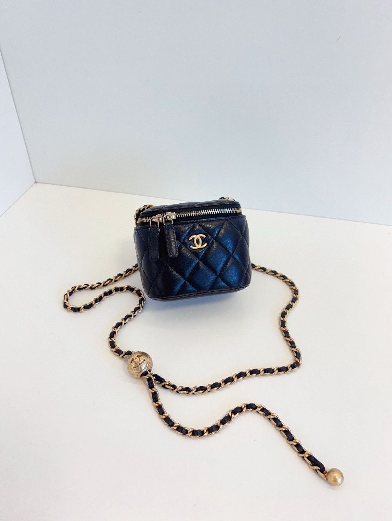 Chanel Pre-loved Bag Very good condition Size ONE SIZE - 1 Thumbnail