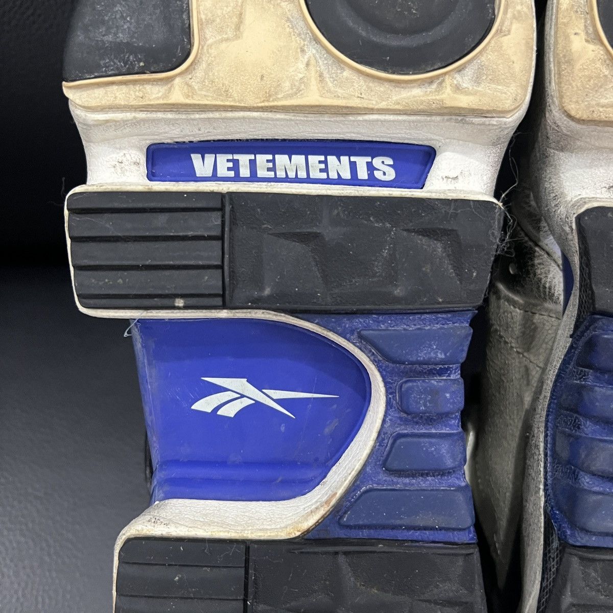 Reebok × Vetements Vetements by Reebok Size US 7 / EU 40 - 21 Thumbnail