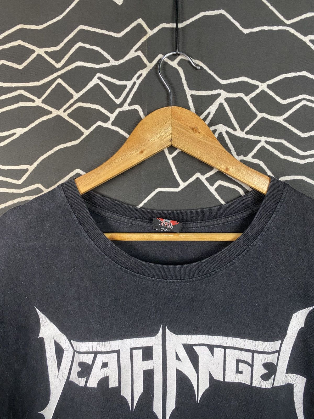 Band Tees Death Angel Thrash Metal The Evil Divide (Faded/Distressed) Size US L / EU 52-54 / 3 - 4 Thumbnail