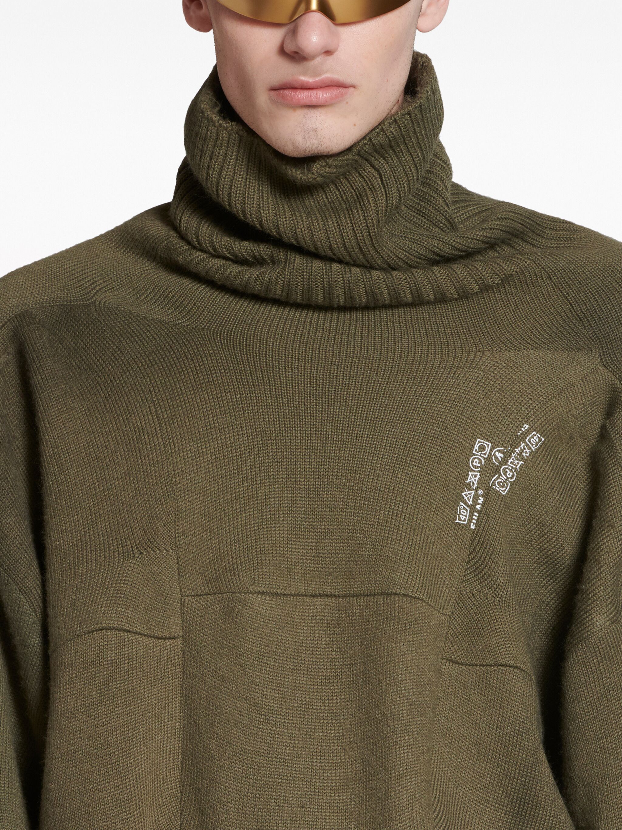 Balenciaga o1mt1gz1224 Upcycled Socks Sweater in Dark Green Size US S / EU 44-46 / 1 - 5 Thumbnail