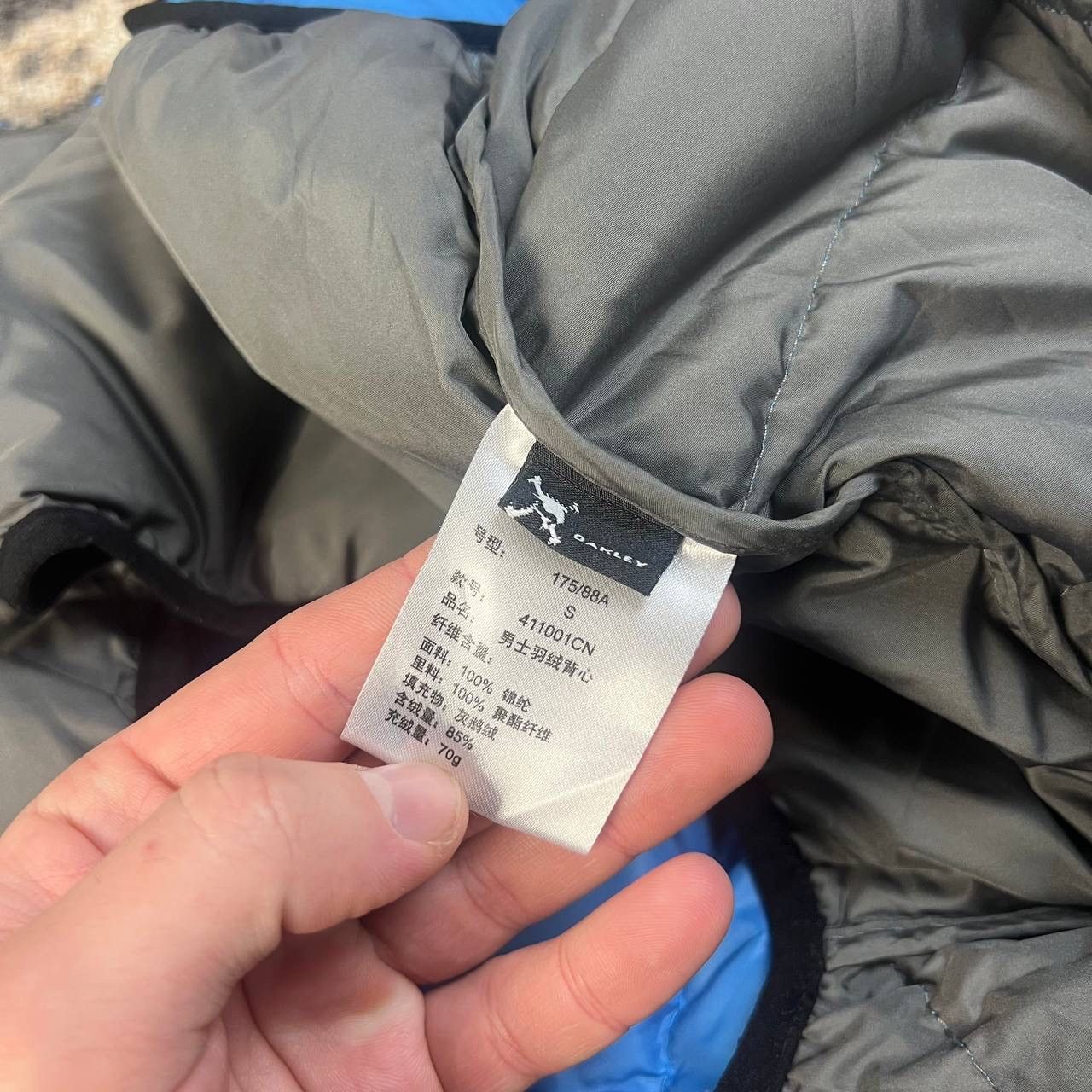 Oakley Oakley Vintage Y2K Mini Logo Puffer Down Vest Size US S / EU 44-46 / 1 - 6 Thumbnail