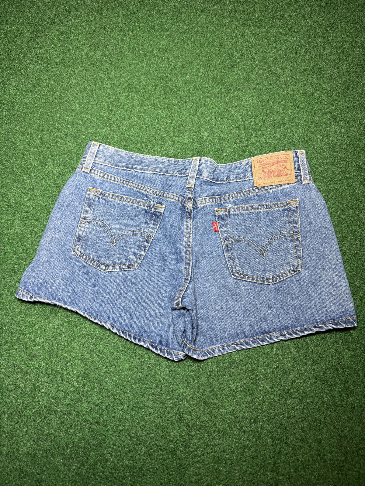 Levi's Vintage Clothing Levis Vintage Womens Jorts Y2K 9 Jr 34 4” Denim Shorts Size 34" / US 12 / IT 48 - 1 Thumbnail