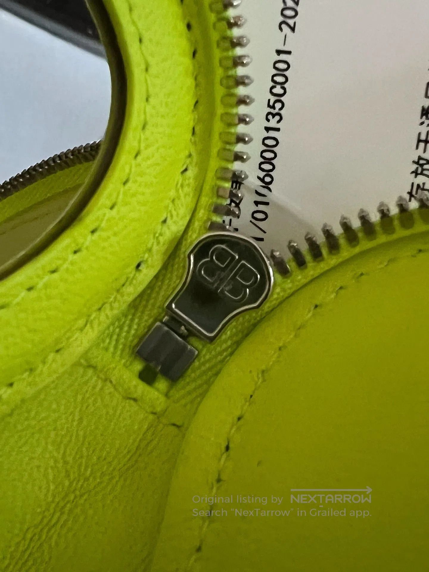 Balenciaga Balenciaga Heart Mirror Coin Purse Keychain. Size ONE SIZE - 5 Thumbnail