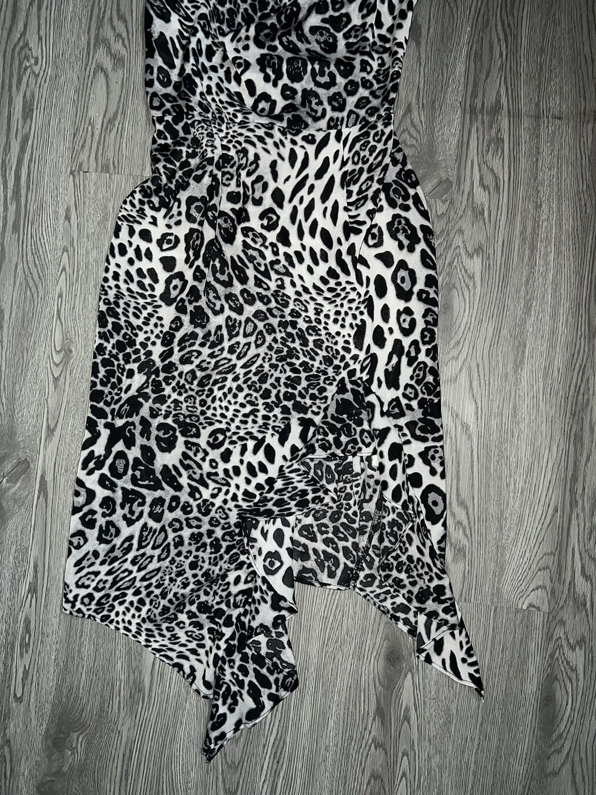 Vintage Vintage Leopard asymmetric mini dress 🐆🧝🏻‍♀️ Size S / US 4 / IT 40 - 6 Thumbnail