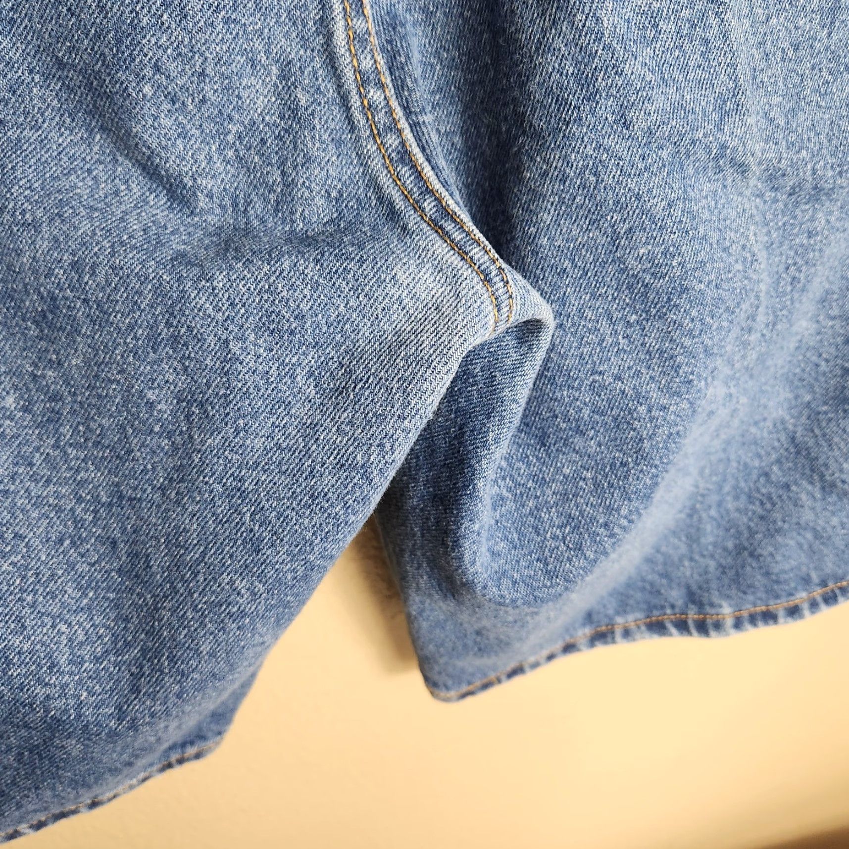 Levi's VINTAGE Levi's Mens Bermuda 90s 505 Jorts Jean Shorts 40 Blue Cotton Zip Fly 5-Pocket Mens Regular Classic Casual Summer 90s Theme Size US 40 / EU 56 - 4 Thumbnail