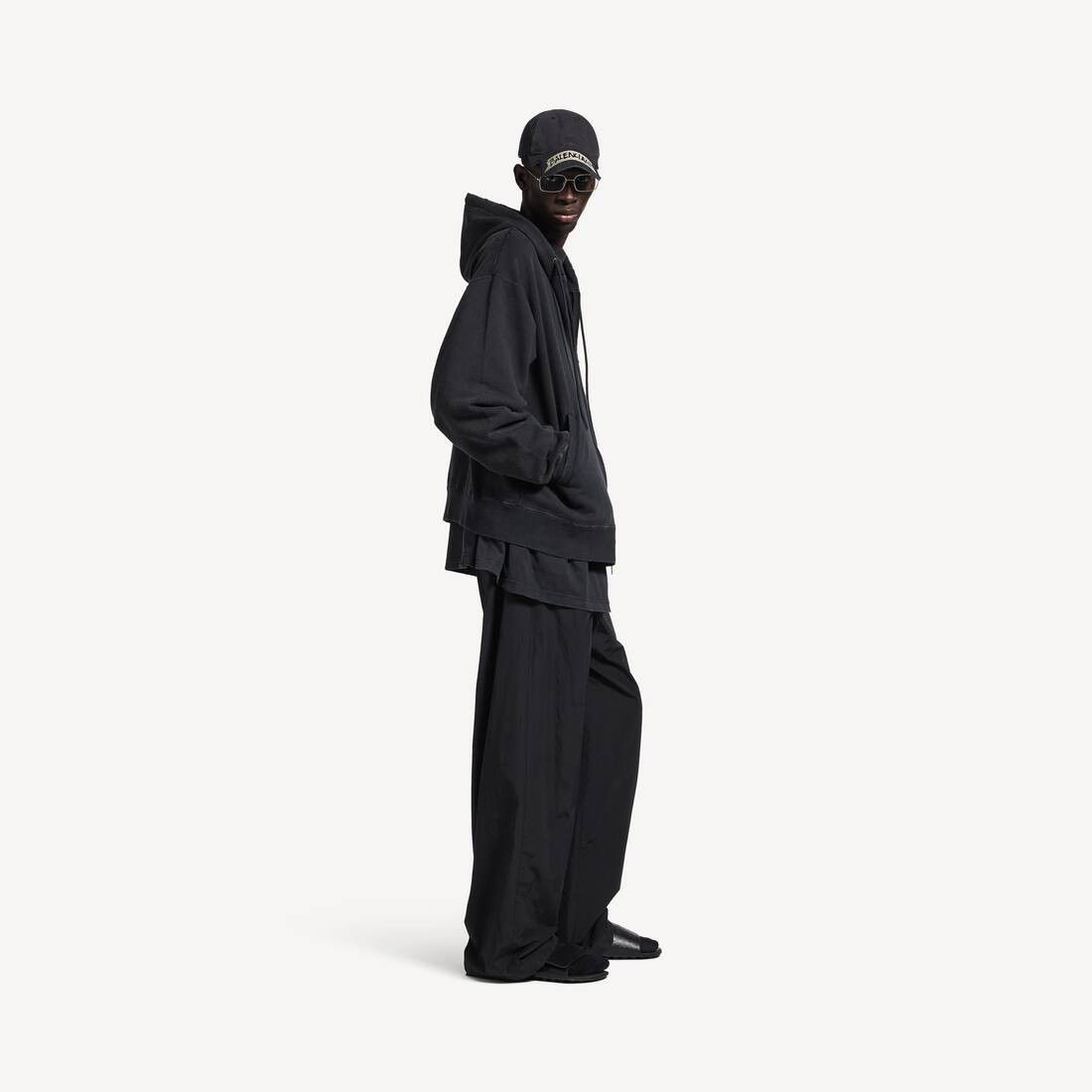 Balenciaga os11x0326 Masking Tape Oversized Zip-Up Hoodie Faded Black Size US XL / EU 56 / 4 - 3 Thumbnail