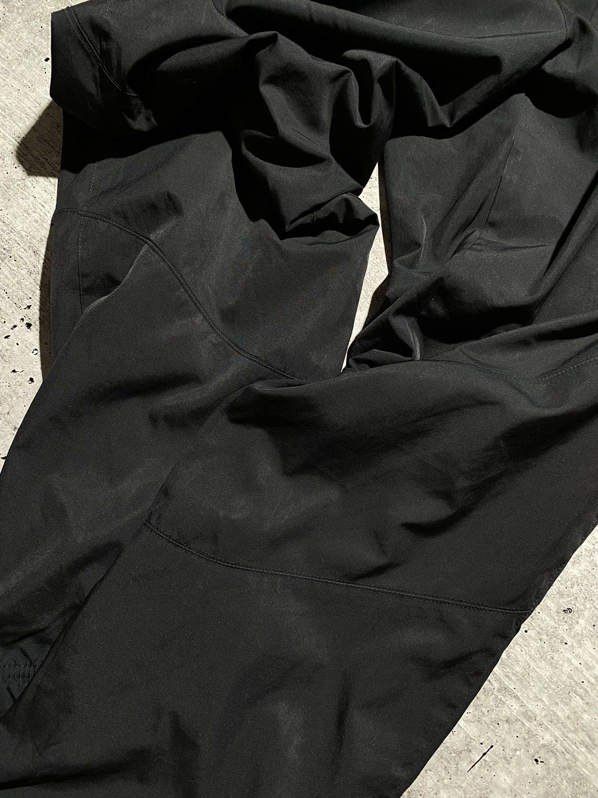 Nike × Vintage Nike vintage nylon sweatpants Size US 32 / EU 48 - 8 Thumbnail