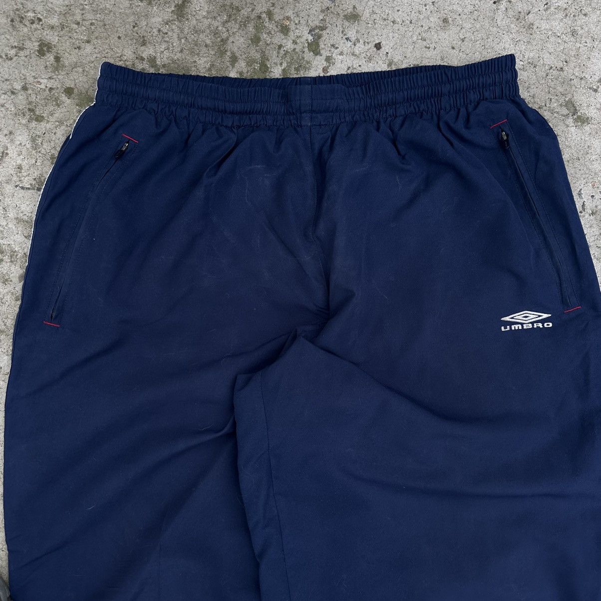 Umbro Vintage Umbro Joggers Baggy Pants Sport-wear Rap 90s Y2K Size US 36 / EU 52 - 5 Thumbnail