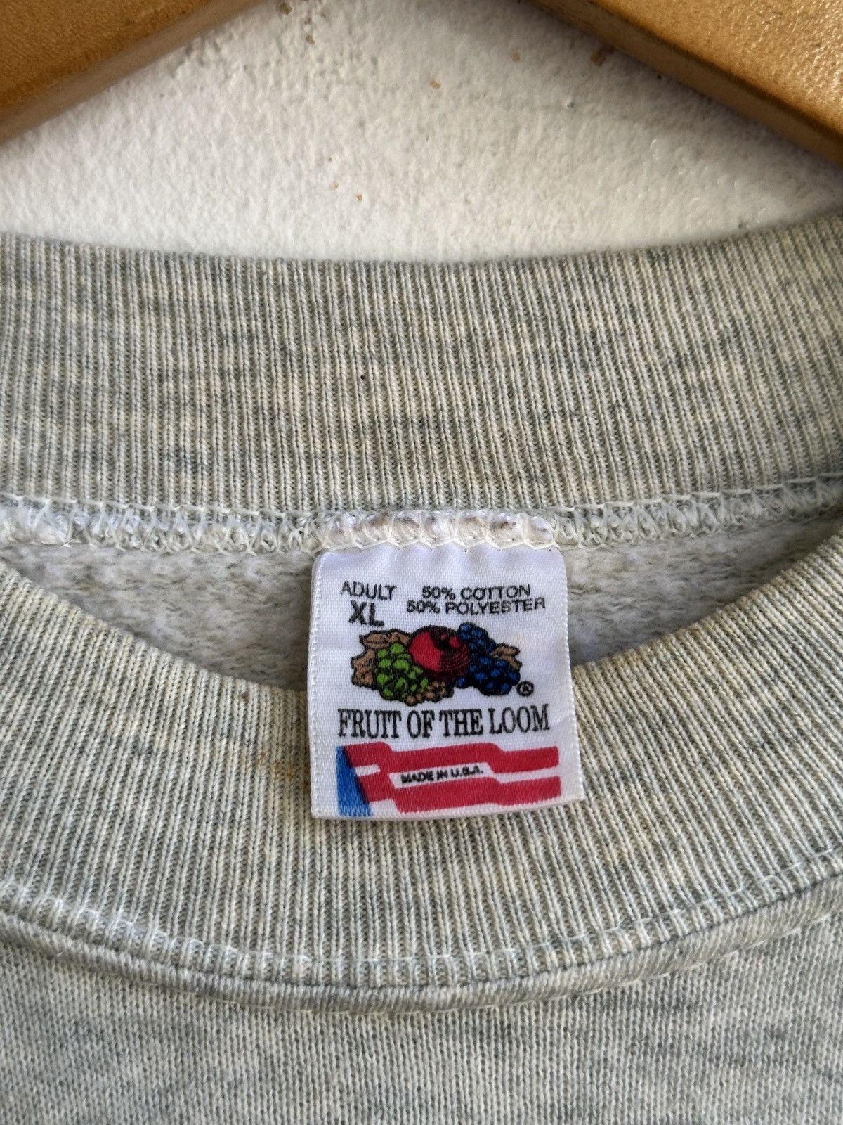 Vintage vintage 90s UKRAINE souvenir sweatshirts crewneck Size US XL / EU 56 / 4 - 5 Thumbnail
