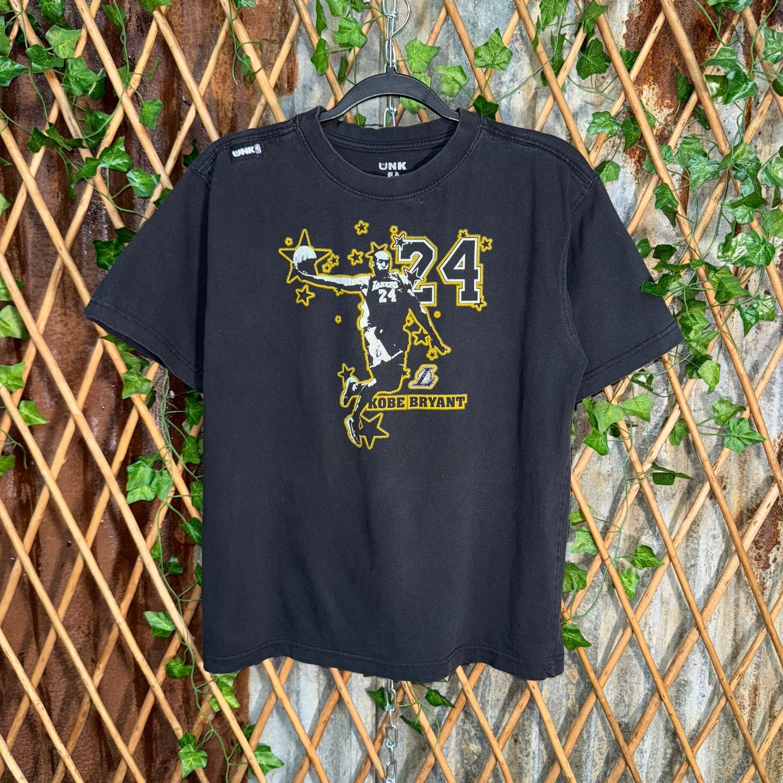 NBA Vintage Y2K Kobe Bryant Los Angeles Lakers 2000s nba t-shirt Size US M / EU 48-50 / 2 - 1 Thumbnail