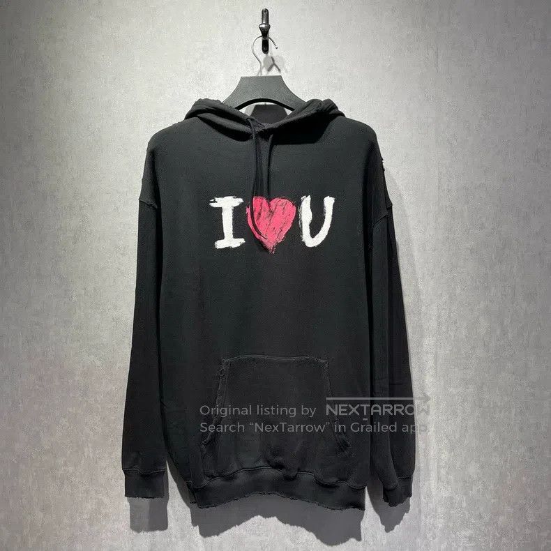 Balenciaga Balenciaga Heart printed hoodie Size US S / EU 44-46 / 1 - 1 Thumbnail