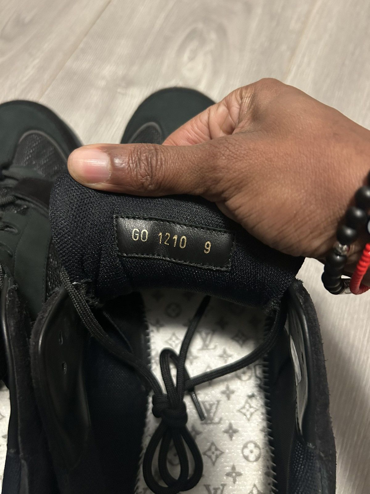 Louis Vuitton Lucian Clarke x Louis Vuitton "A View" Sneaker Size US 10 / EU 43 - 15 Thumbnail