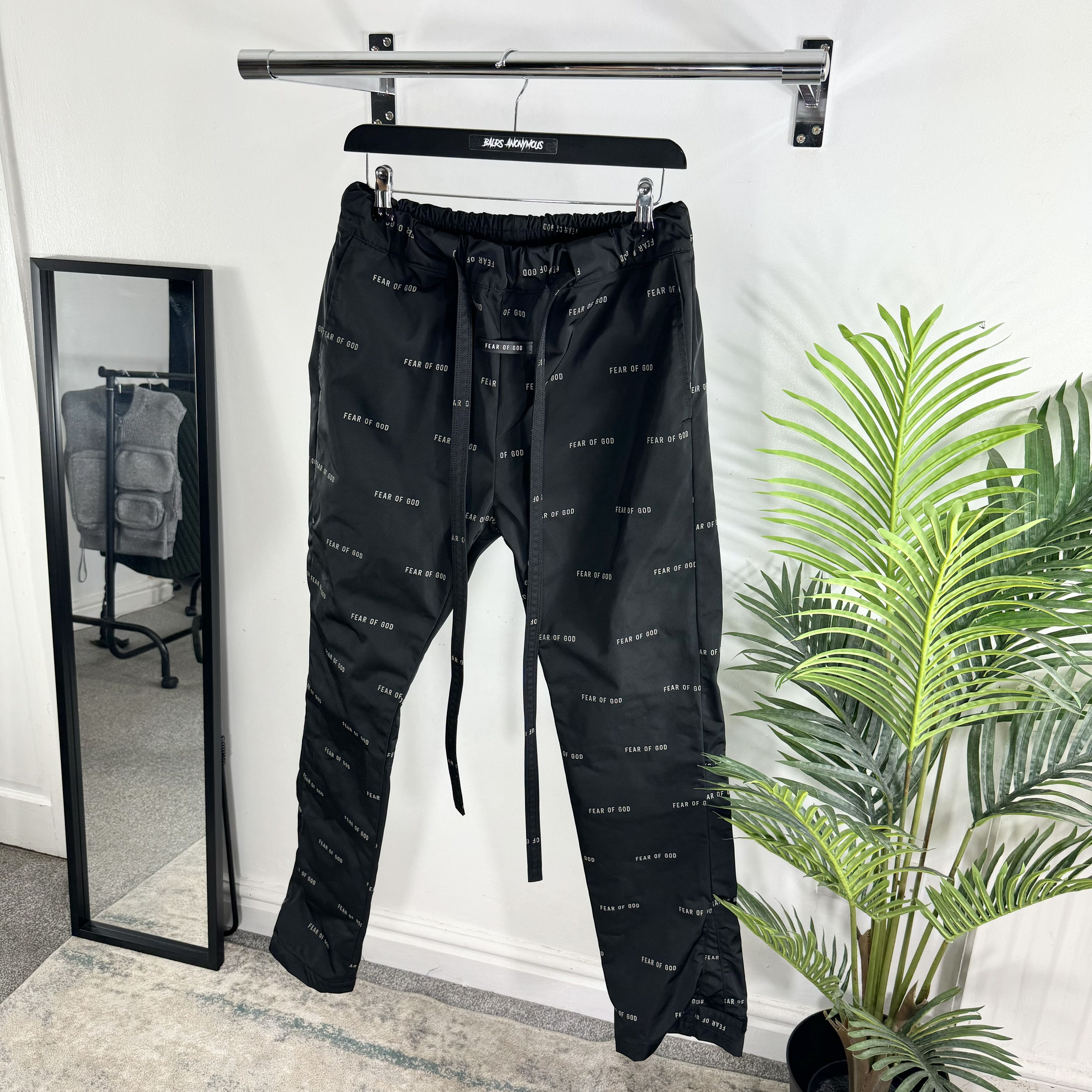 FEAR OF GOD × NIKE ALLOVER PRINT PANTS Nike x Fear of God All Over Print Pants 'Black/Sail' BV8737-010