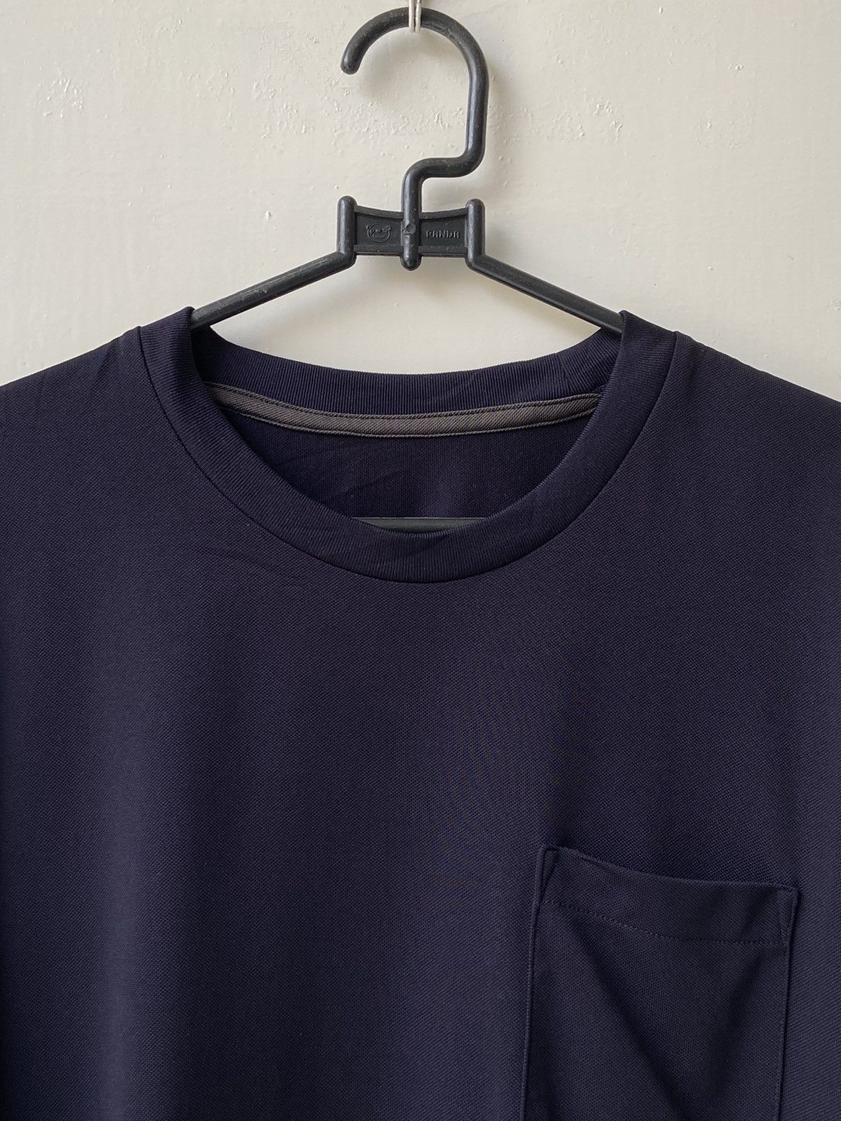 Uniqlo UNIQLO Navy T-Shirt Size US S / EU 44-46 / 1 - 4 Thumbnail
