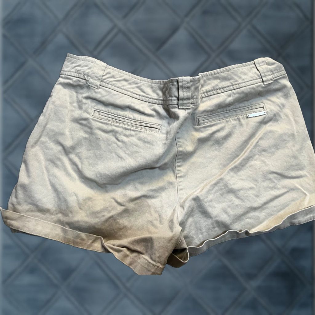 Sea New York New York & Company Womens Solid Shorts Size 14 Stretch Beige Casual Size 36" / US 14 / IT 50 - 1 Thumbnail