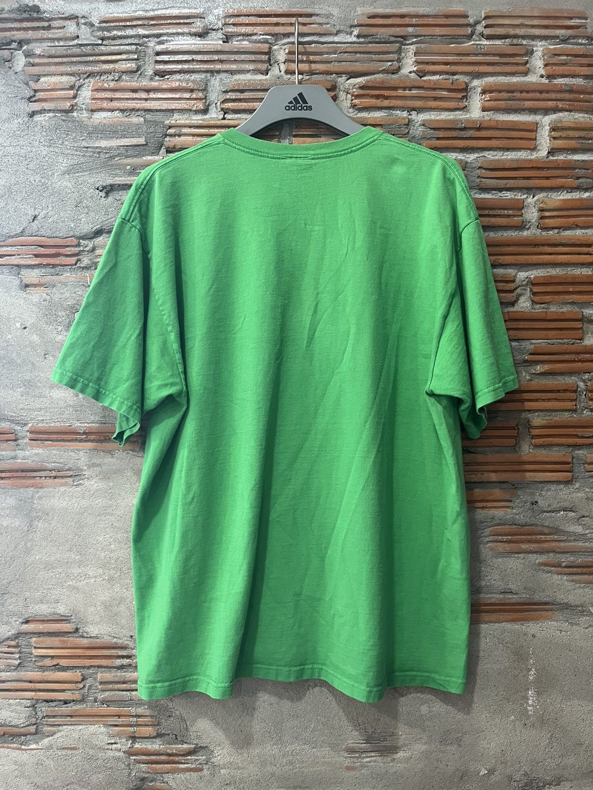 Nintendo Vintage Mario 1UP Mushroom Get A Life 2004’s Nintendo Tshirt Size US XL / EU 56 / 4 - 8 Thumbnail